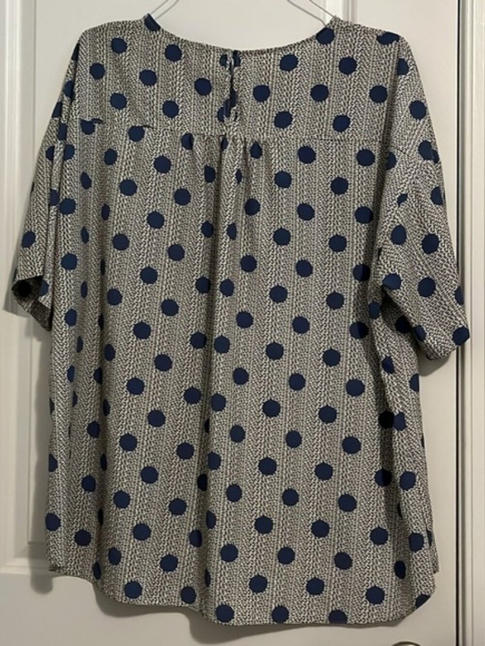 High-Low Polka Dot Top - Picture 2 of 2